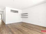 Freshly Updated 2 bedroom PLUS Study apartment Riverside...