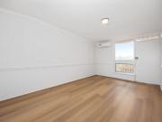 Freshly updated unit just minutes from the city
