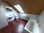 Freundliche Dachgeschosswohnung mit Gartenanteil