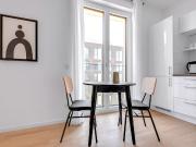 Friedrichshain 1BR w/ Conc at E. Side Gallery, Berlin...