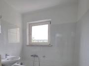 Frisch für SIE saniert! Neues Bad und WC! Großzügige 2...