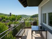 Frisch renoviert 3 Zimmer, Balkon & Naturblick in...
