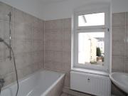 Frisch renoviert. neuer Bodenbelag.