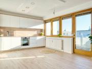 Frisch renoviert! Sonnige, moderne 2 Zimmer Wohnung mit...