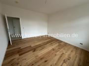 Frisch renovierte 2 Zi Wohnung mit Parkett und...