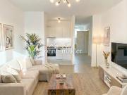 Frisch *renovierte* 2 Zimmer Wohnung, mit...