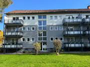 Frisch renovierte 2 Zimmer Wohnung mit großem Balkon