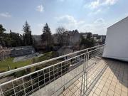 Frisch renovierte 2 Zimmer Wohnung mit zwei...