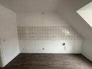 Frisch renovierte 3 Zimmer Dachgeschosswohnung in...