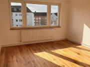 Frisch renovierte 3 Zimmer Wohnung mit Balkon nahe...