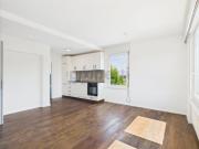Frisch renovierte 4.5 Zimmerwohnung mit Seeblick in...