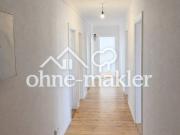 Frisch renovierte 4 Zimmer Wohnung mit Balkon und...