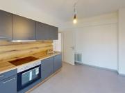 Frisch renovierte 4 Zimmer Wohnung mit Balkon und...