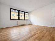 FRISCH RENOVIERTE 4 ZIMMERWOHNUNG MIT BALKON IN KREFELD...