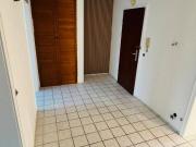 Frisch renovierte helle 2 Zimmer Wohnung sehr Zentral