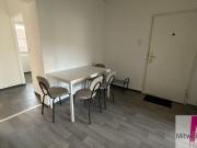 Frisch renoviertes und möbliertes WG Zimmer zum Erstbezug