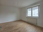 Frisch sanierte 2 Raum Wohnung mit Balkon am...