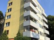 Frisch sanierte 2 Zimmer Wohnung nahe des U Ullsteinstraße !