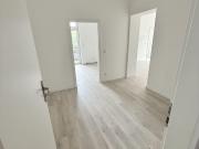 frisch sanierte 3,5 Zimmer Wohnung mit Balkon
