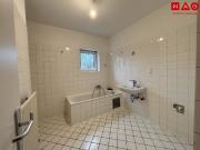 Frisch sanierte 3 Raum Wohnung mit Loggia im...