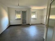 Frisch sanierte 3 Zimmer Wohnung mit offener Küche &...