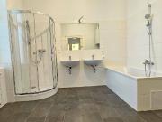 Frisch sanierte 3 Zimmerwohnung, ca. 125 m²,...