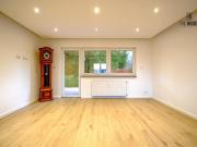 Frisch sanierte 4 Zimmer Wohnung mit Balkon & Terrasse...