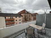 Frisch sanierte Dachgeschosswohnung mit großem Balkon