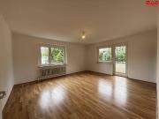 Wie neu! Lichtdurchflutete 2 Zimmer Wohnung mit Loggia –...