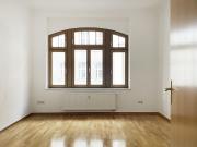 Frische renovierte 3 Zimmer Wohnung mit Echtholzboden!...