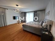 Moderne Villa mit Pool, Doppelgarage, PV Anlage,...