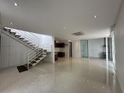 FS: Newly Renovated 3BR Townhouse at Mahogany Place 3,...
