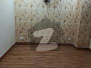 Full floor 3 bedroom flat for rent in phase 6 dha...