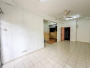 FULL LOAN GOOD LOCATION Apartment Danaumas Seksyen 7...