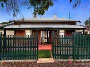 Full of Heart and Everyday Charm Full of Heart and Everyday Charm