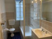 Full of natural light 1 bedroom Unit!