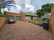 full title corner unit in secure estate