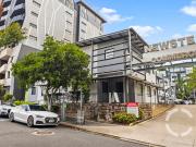 Fully Fitted Office w/ 7 Car Parks Gasworks Precinct