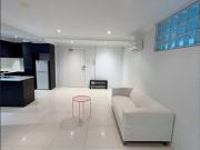 Modern Apartment in Waterloo – Prime Location with...