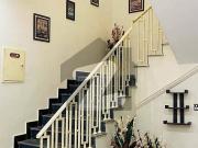 Fully Furnished 125sq yd Luxury Villa in Ali Block....