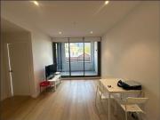 Fully furnished 1 bed + study apartment Situated in the...