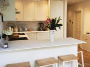 Fully Furnished 1 bedroom flat in Victoria