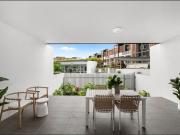 Fully Furnished 1 bedroom plus study with big courtyard