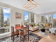 Fully furnished 2 bdrm+den 2 bath/corner apartment with...