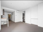 Fully Furnished 2 Bed 2 Bath Apartment – Carlton