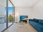 Fully Furnished 2 BED Apartment in Heart of Green Square