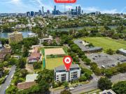 Fully Furnished 2 Bedroom Apartment in Perfect Location!