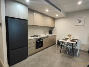 Fully Furnished 2 Bedroom Apartment Next to Macquarie...