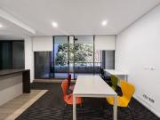 Fully furnished 2 bedroom plus bigger study apartment in...