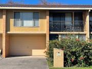 FULLY FURNISHED 2 Bedroom Serviced Apartment in Town